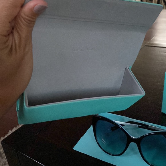 Tiffany cat eye sunglasses - Picture 2 of 7